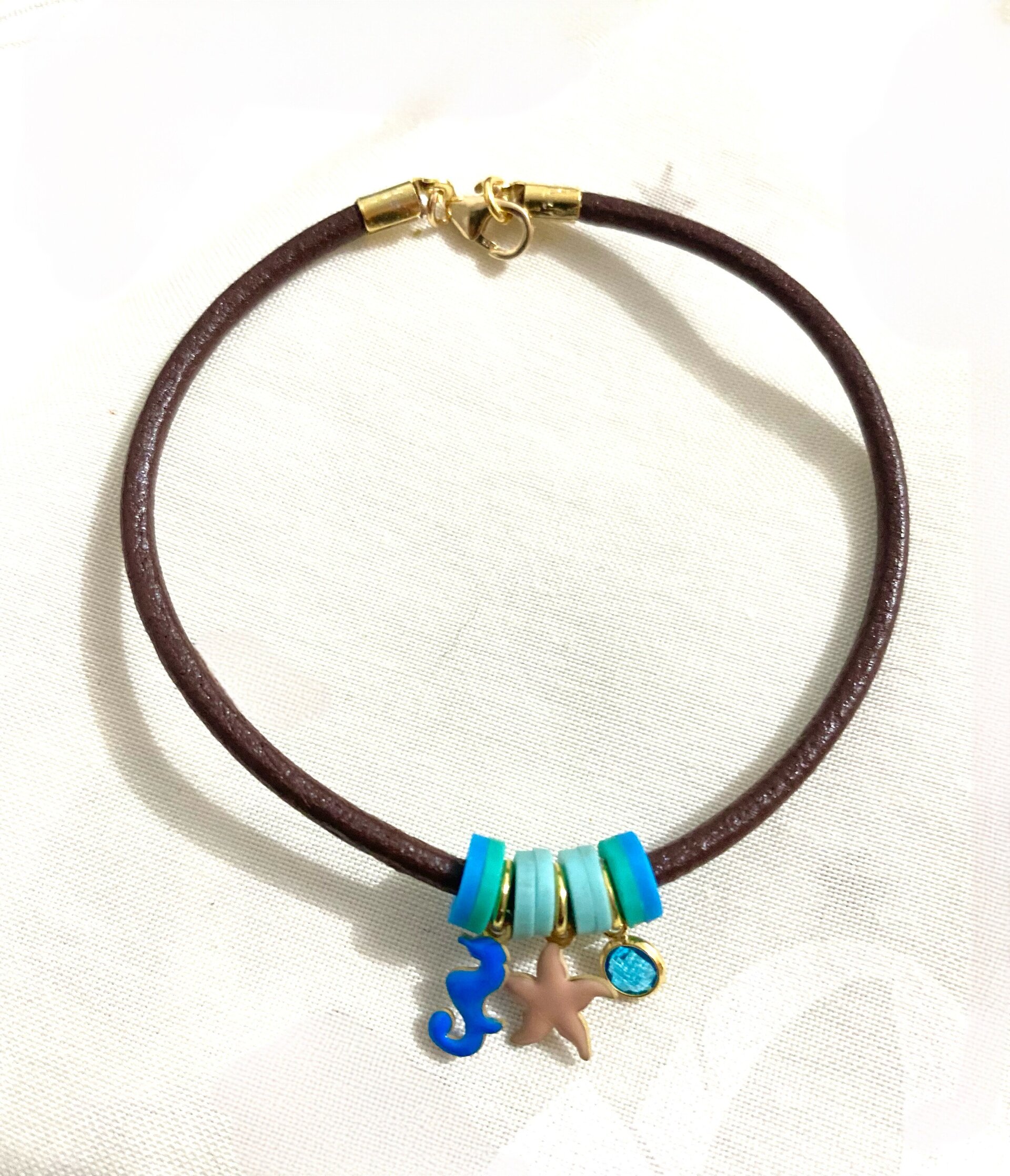 Conjunto de Pendientes de Circonita Aguamarina y Pulsera de Cuero con Charms Mar - 7